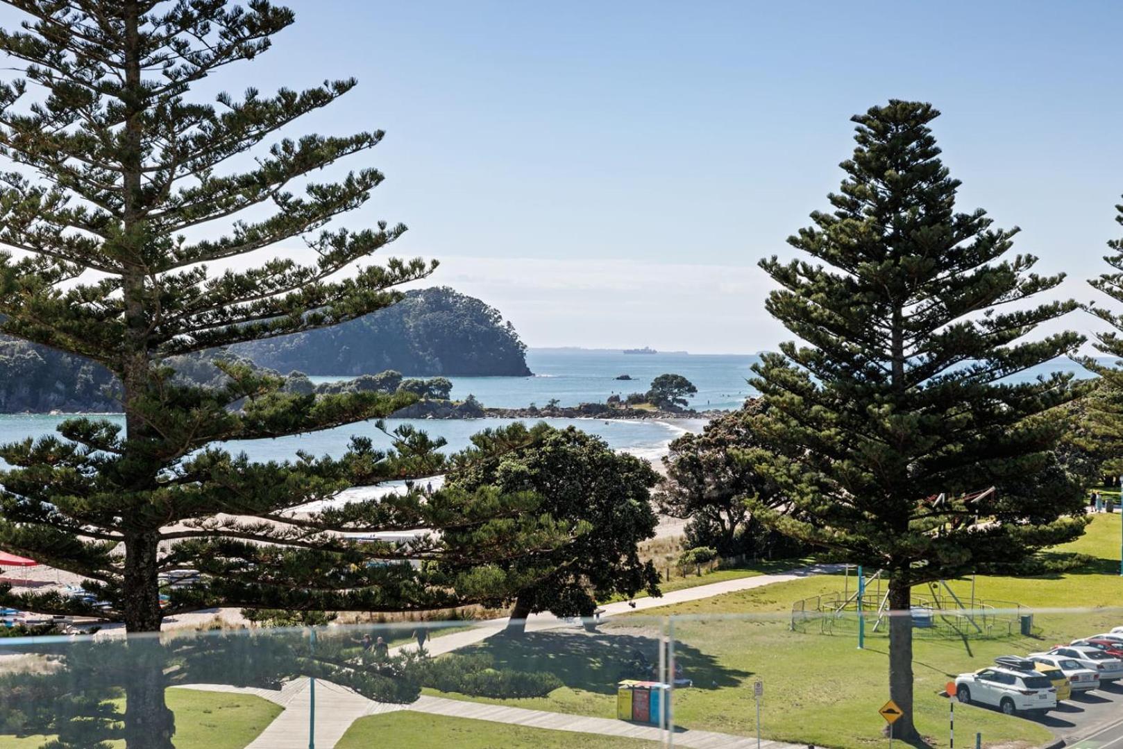 Oceanside Bliss - Absolute Beachfront - Uninterrupted Ocean Views With Pool Apartment Mount Maunganui Exterior photo